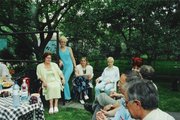 Zjazd 2001 -  u Hani w ogrodzie