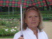 Ania pod parasolem