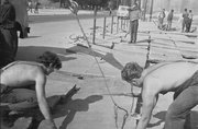 1970.08 - Brukowanie Bramy Portowej